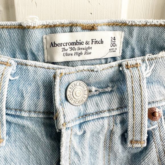 Abercrombie Curve Love The 90s Straight Ultra High Rise Jeans Split Hem - Picture 6 of 10